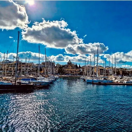 New & Unique Apartment - A 5 Minutes Ferry To Capital City Of Valletta Senglea Exterior photo
