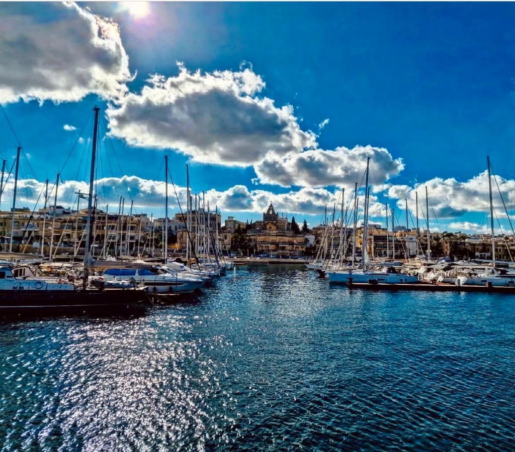New & Unique - A 5 Minutes Ferry To Capital Of Valletta